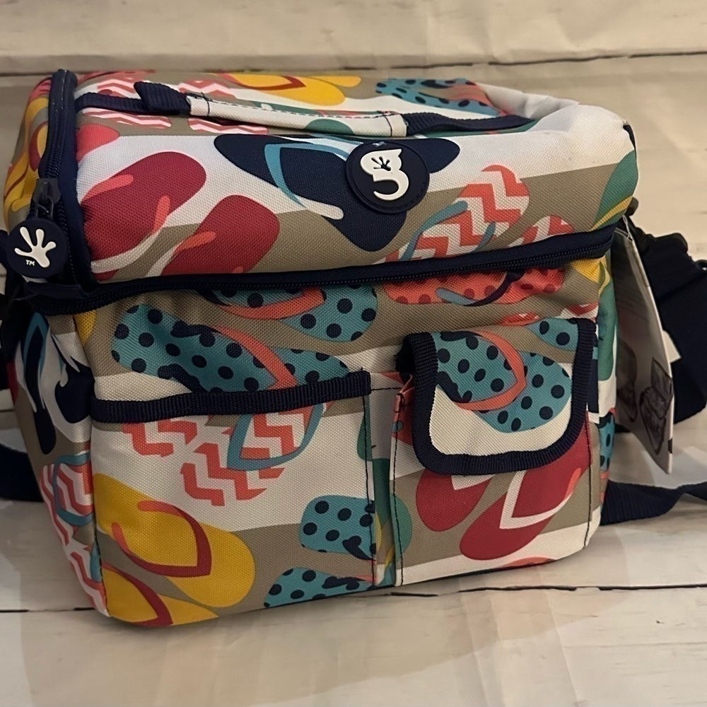 NWT GECKO BRAND INSULATED COOLER